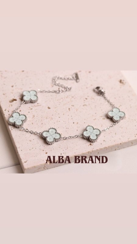 أساور فان كليف